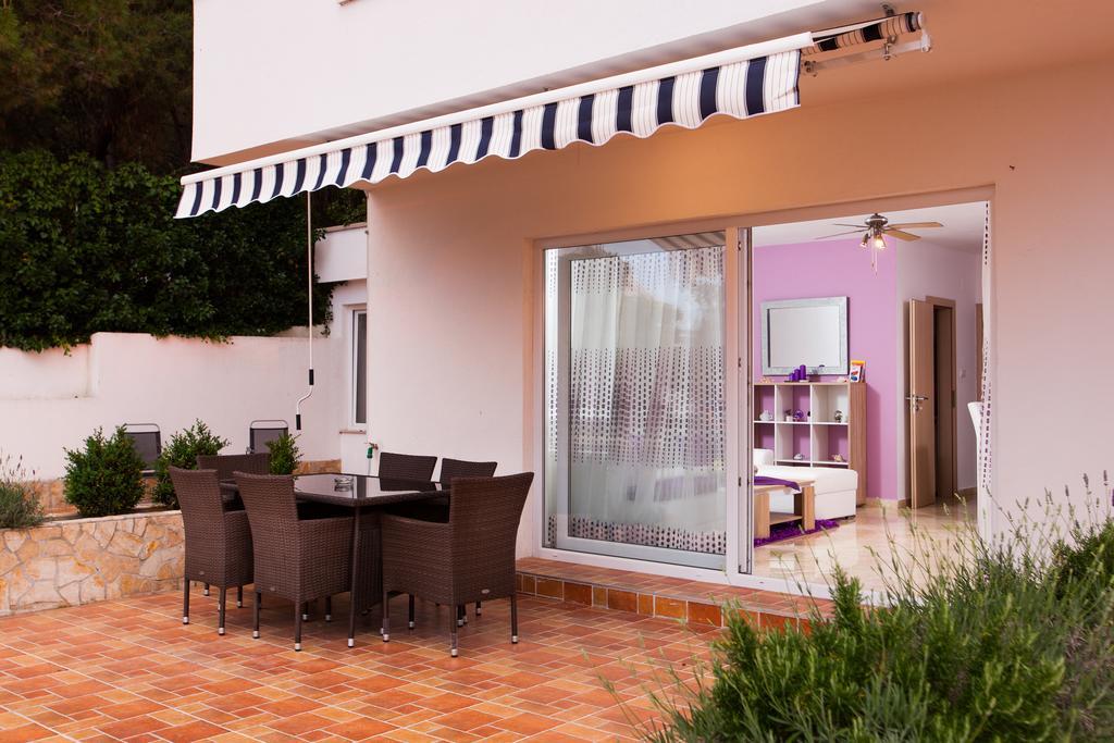 La Perla Apartments Sutivan Buitenkant foto